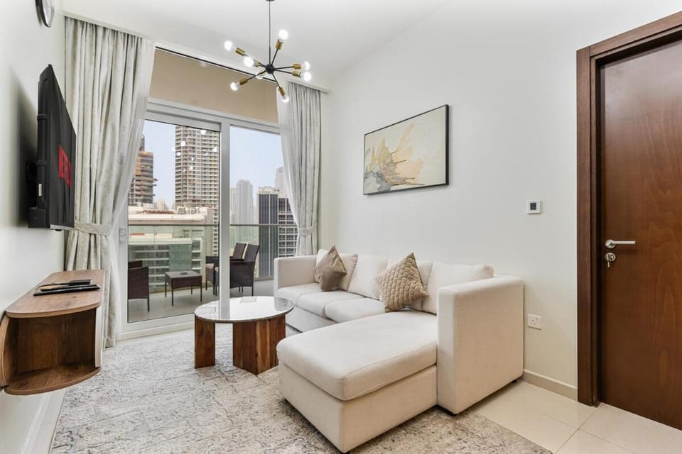 Luxury 2 Bed with Iconic Burj View, Near Dubai Mall Apartment in Dubai