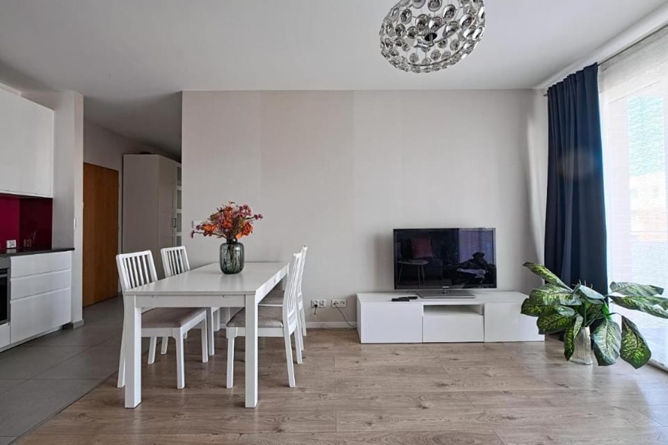 TV and multimedia, Living room, Dining area
