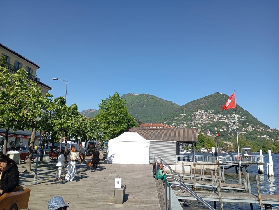 Nearby landmark, Restaurant/places to eat, Day, Natural landscape, Banquet/Function facilities, Lake view, Mountain view, River view