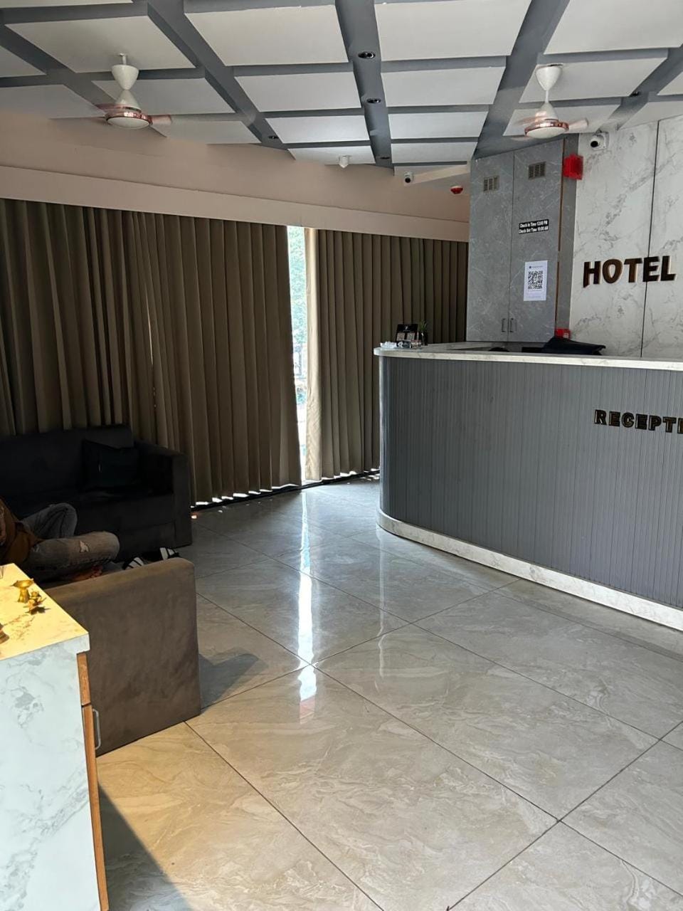 Hotel Pulse Hotel in Ahmedabad