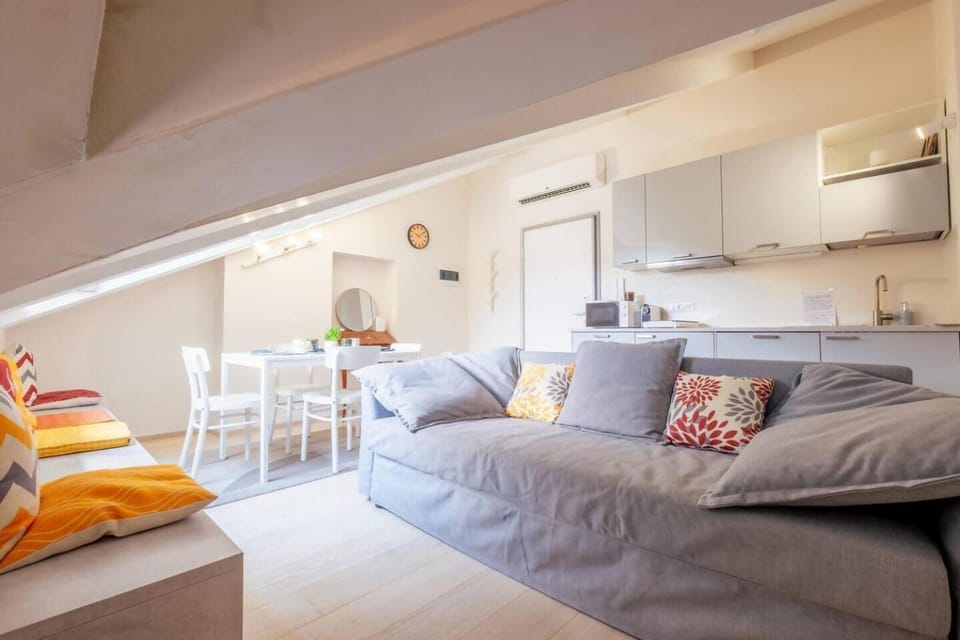 Kitchen or kitchenette, Living room, Seating area, Dining area, pet friendly