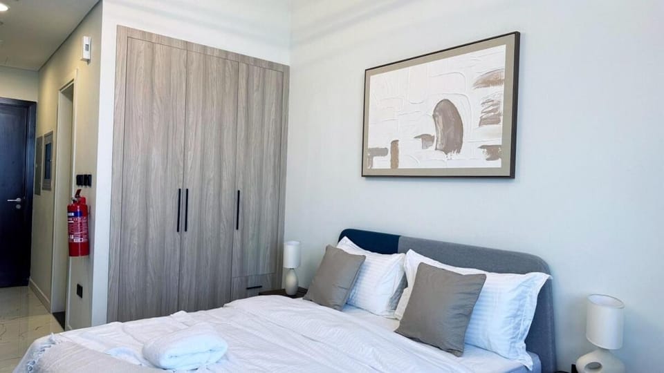Perfect Studio Stay Near Airport and Theme Park Apartment in Abu Dhabi