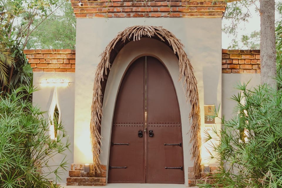 Facade/entrance