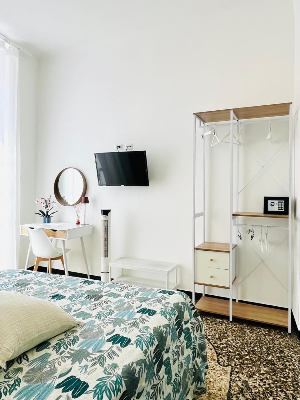 TV and multimedia, Bedroom, wardrobe