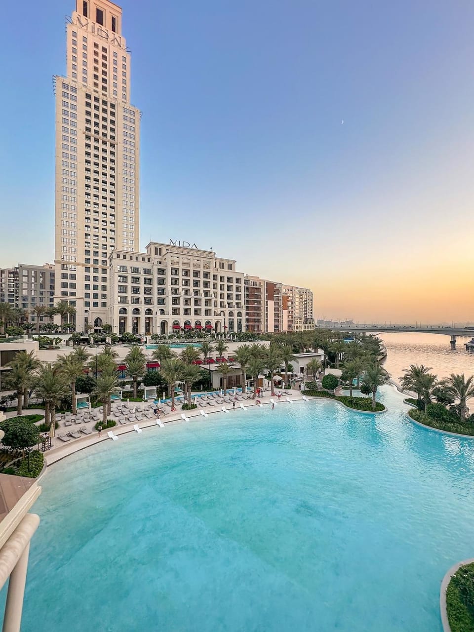 FIRST CLAS 1BR Creek Beach , Lagoon Access Apartment in Dubai