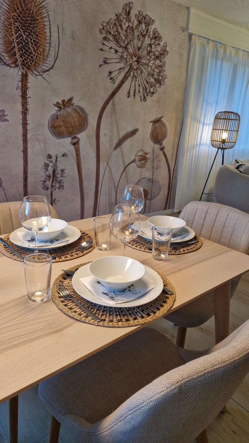 Decorative detail, Dining area