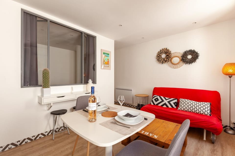 Property building, Living room