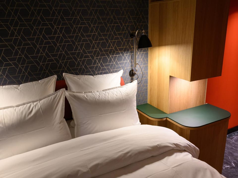 Bed, Bedroom
