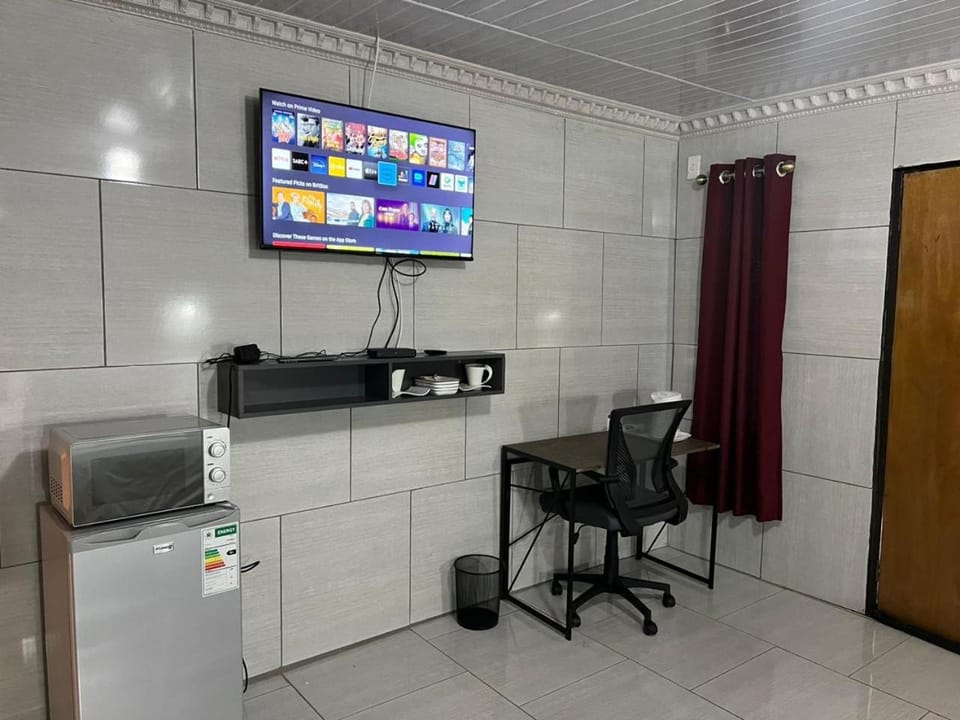 TV and multimedia, Coffee/tea facilities, Kitchen or kitchenette