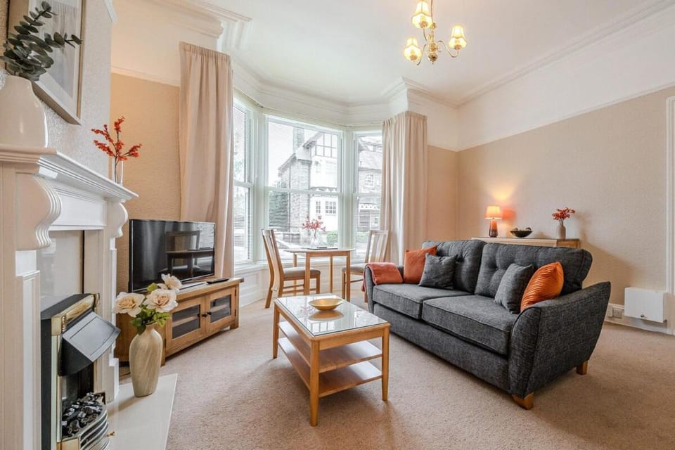 Apt 1, 9 East Park Road Apartment in Harrogate
