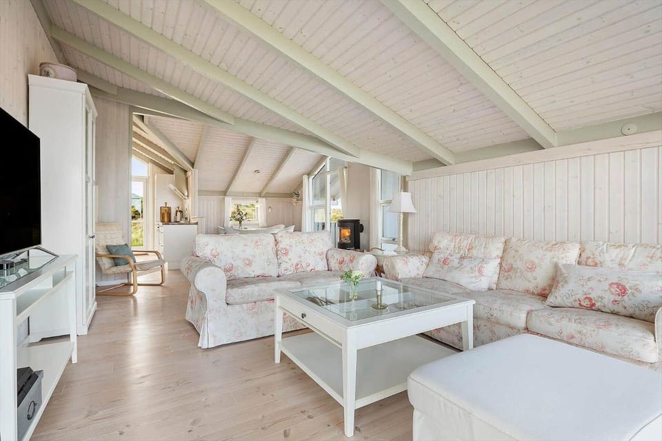 LN2003-Hjorring-Soslangevej-19 House in Hirtshals