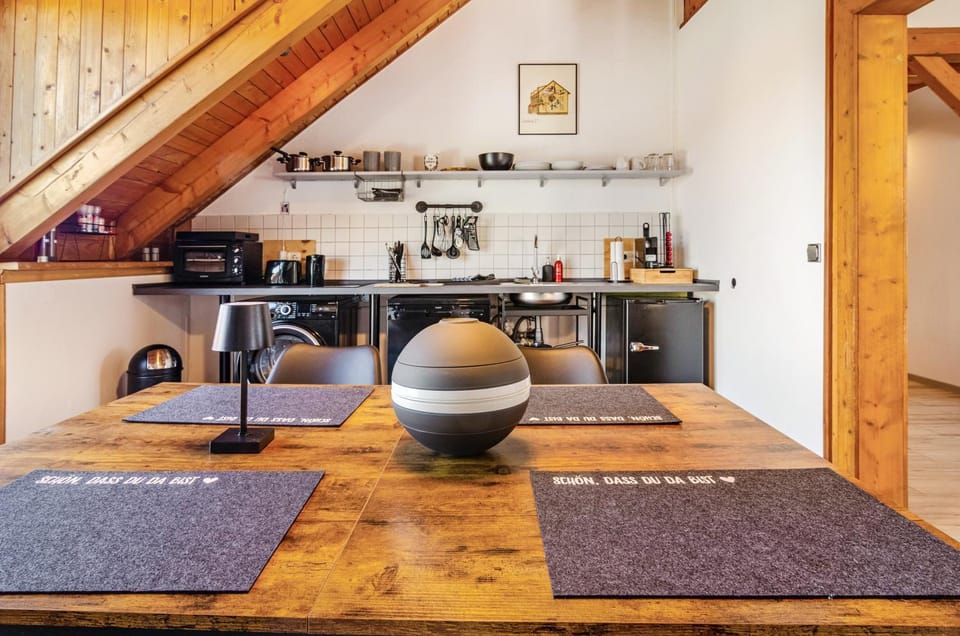 Property building, Kitchen or kitchenette, Living room