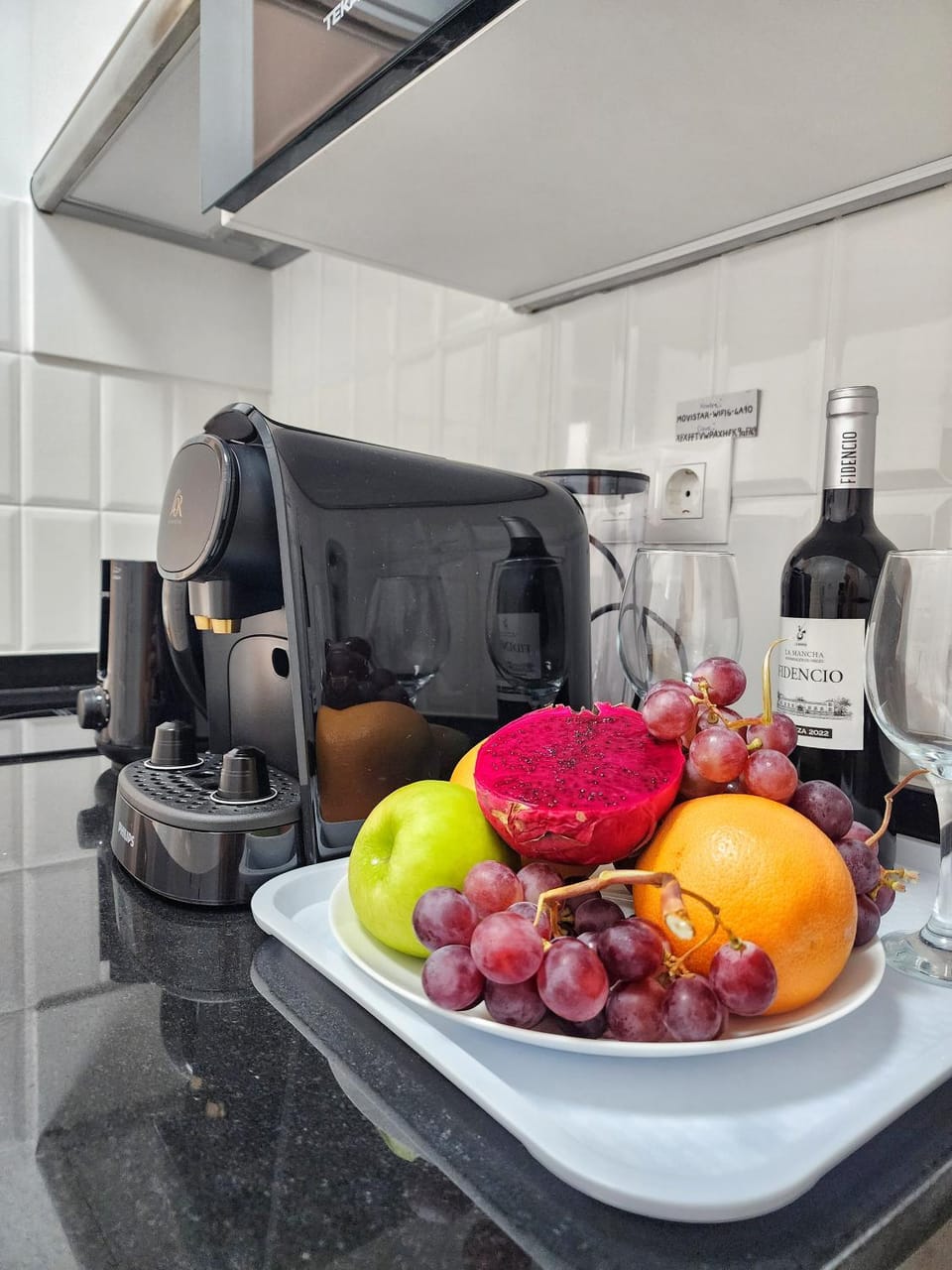 Kitchen or kitchenette, Food and drinks