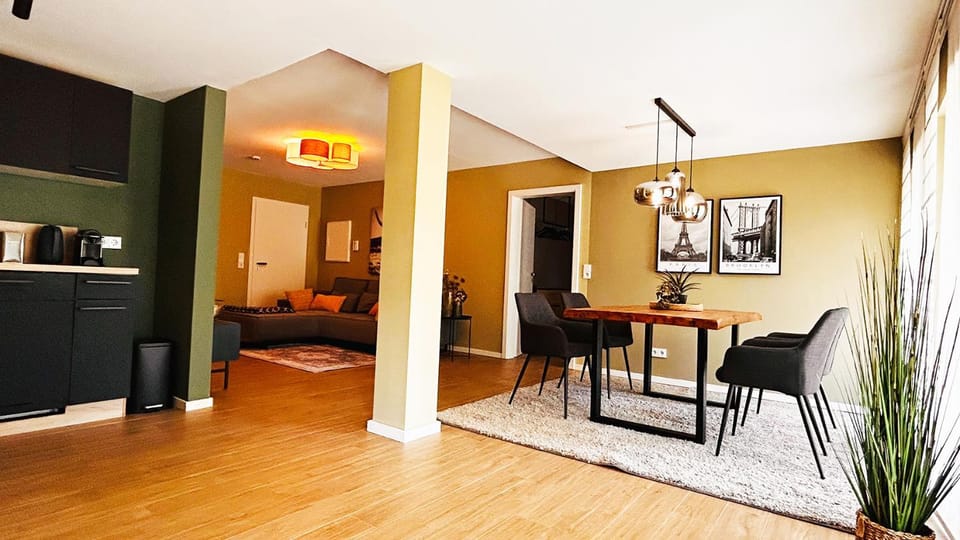 Living room, Photo of the whole room, Dining area