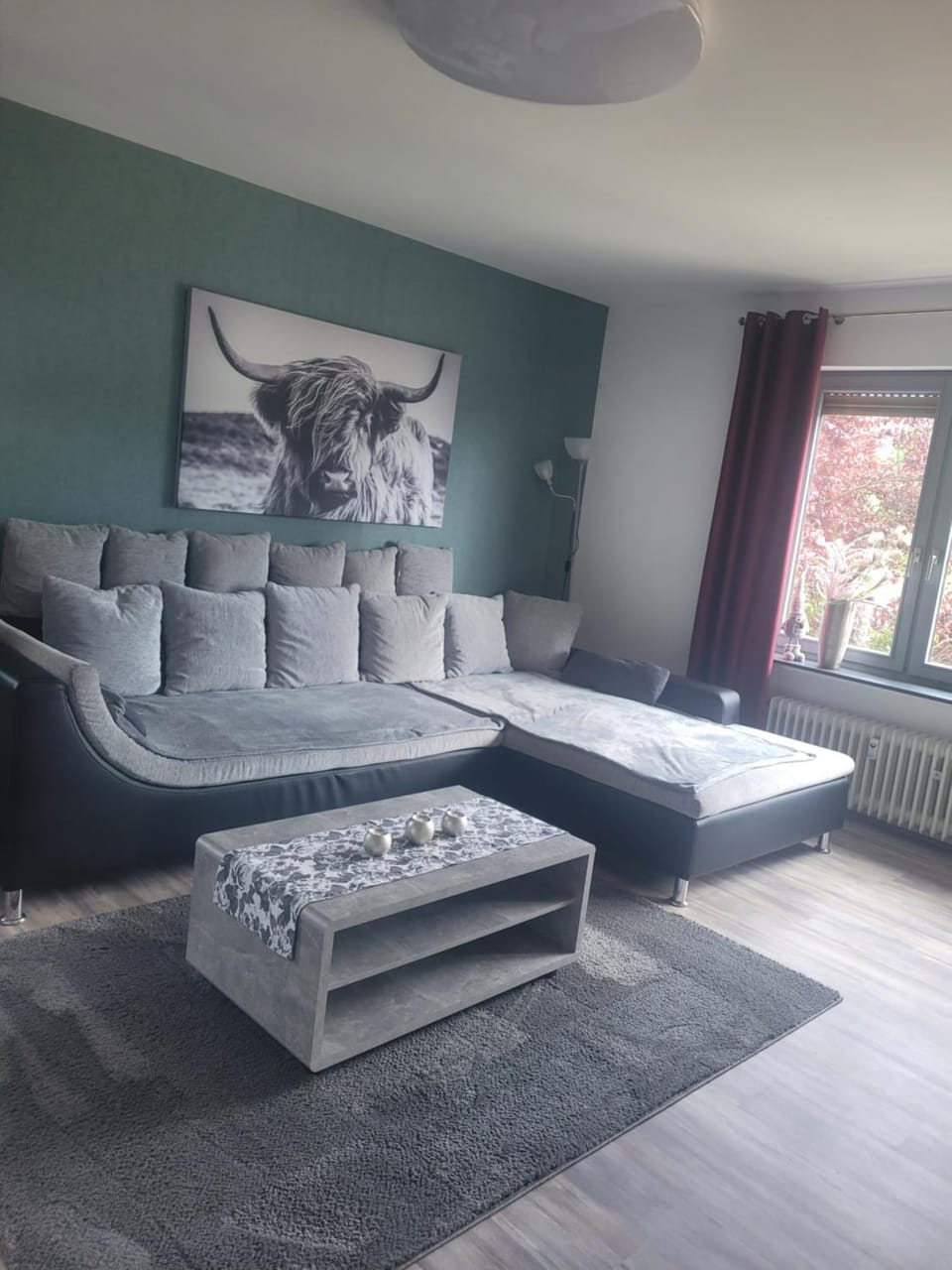 Living room, Seating area
