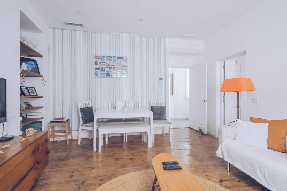 Lovely 1BR Apartment in King Street Apartment in Gibraltar