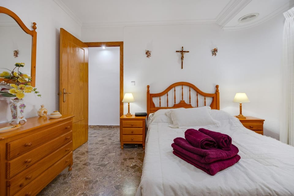 Bed, Photo of the whole room, Bedroom, towels, wardrobe
