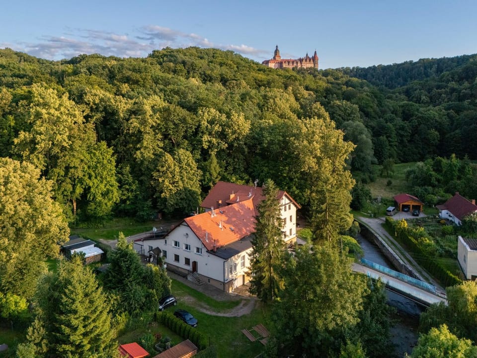 Apartament pod Zamkiem Książ "Nowa Szwajcarka" Apartment in Lower Silesian Voivodeship