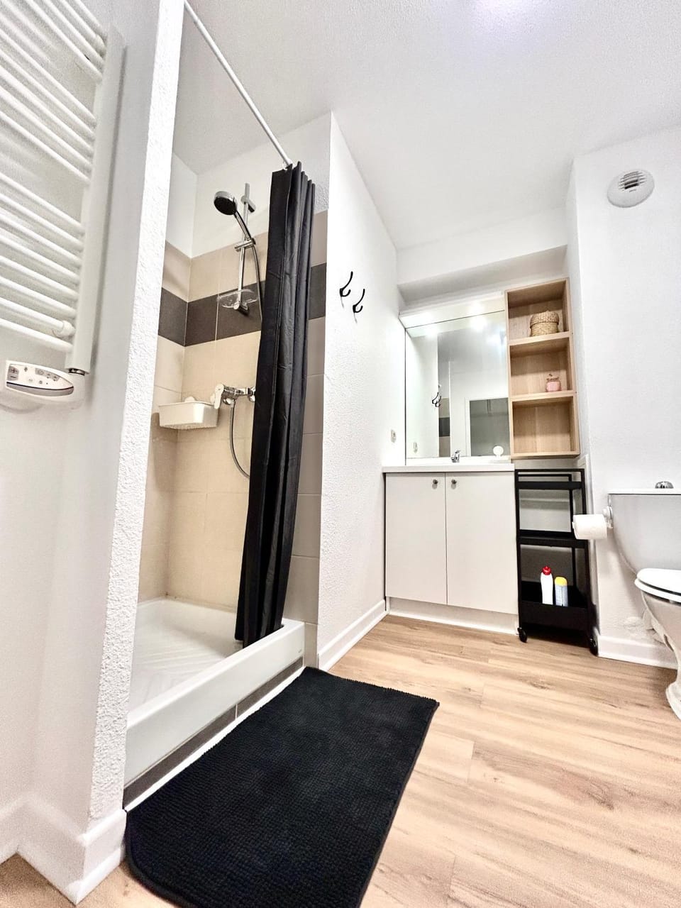 Shower, Toilet, Bathroom, hair dryier, washing machine