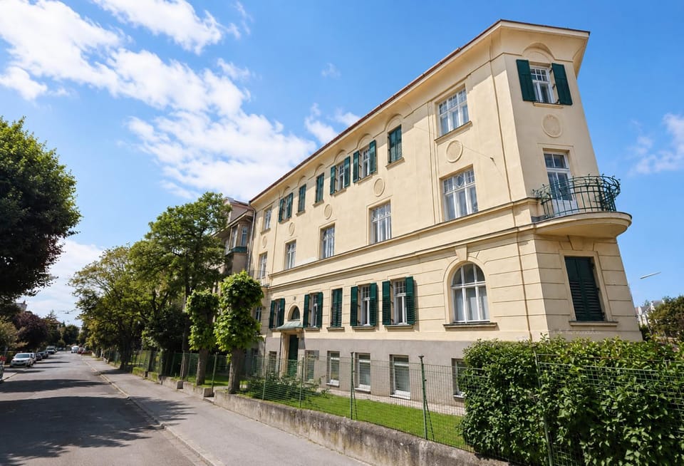 Property building, Day
