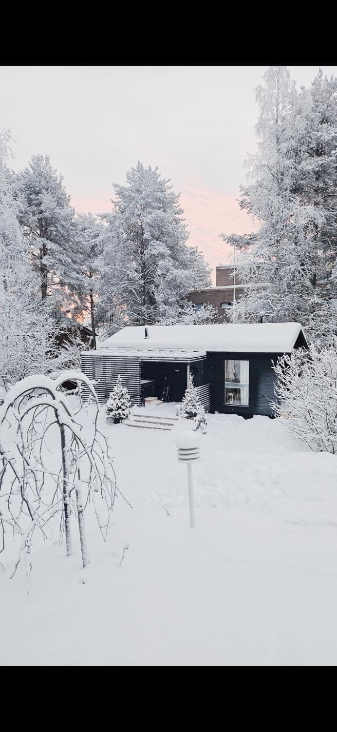 Kataja Chalet with sauna and jacuzzi Villa in Rovaniemi