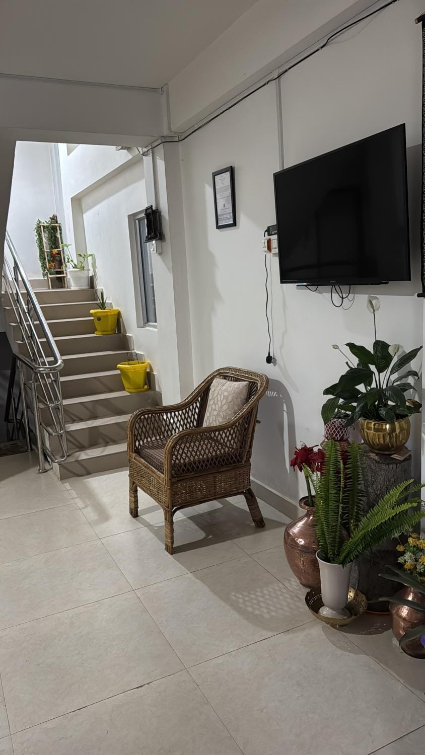 Communal lounge/ TV room