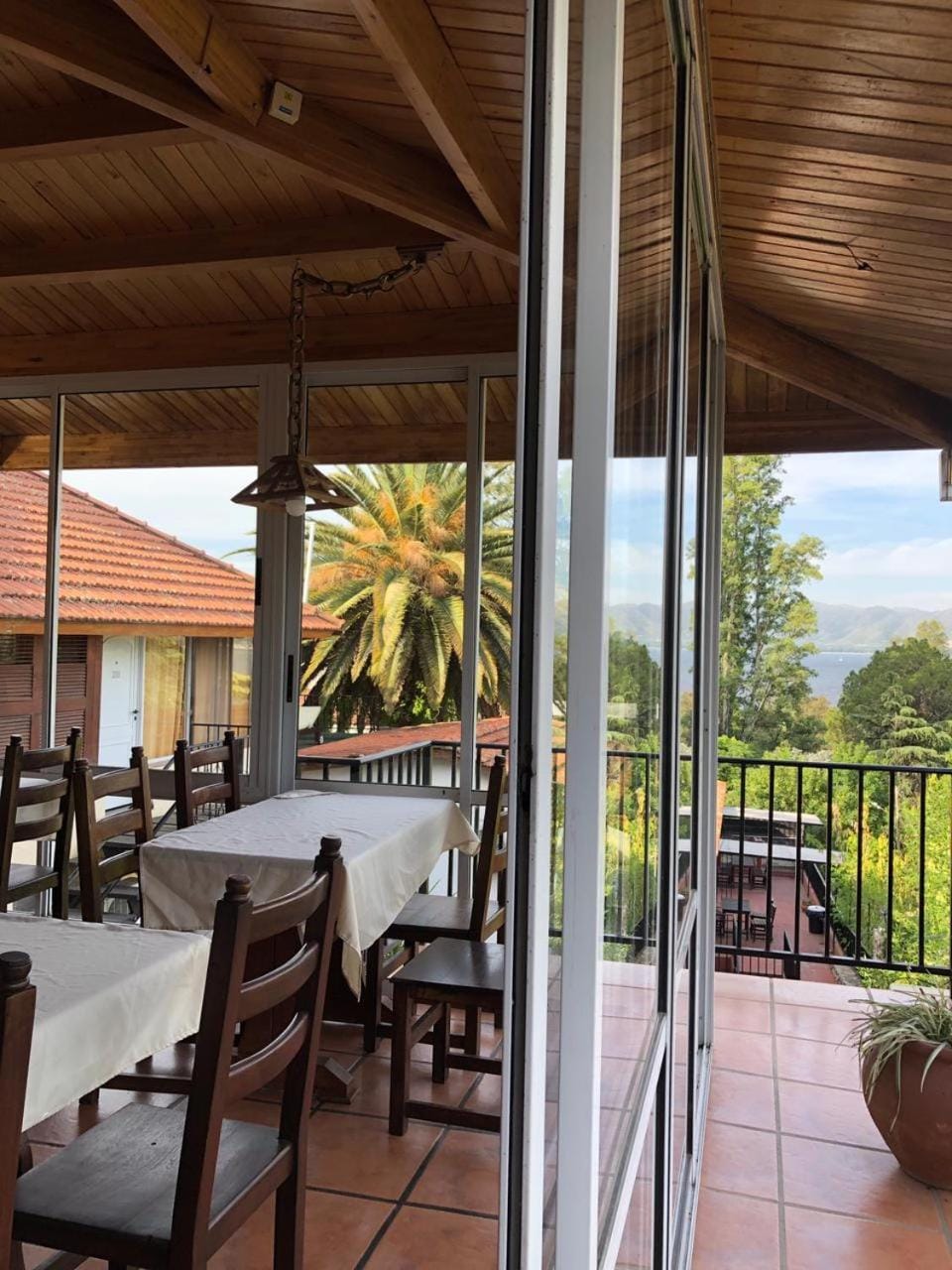 Natural landscape, View (from property/room), Balcony/Terrace, Dining area, Mountain view