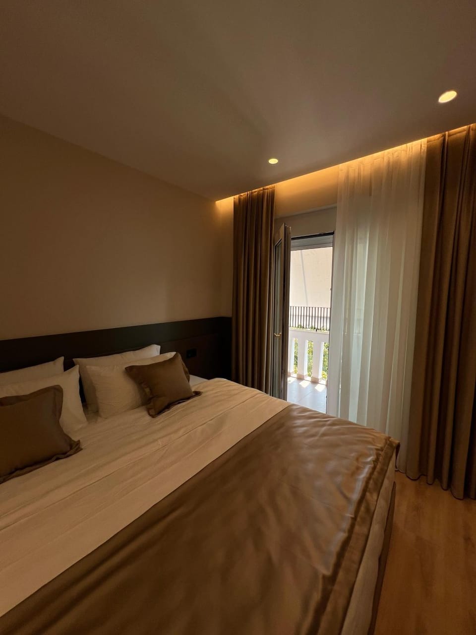 Bed, Balcony/Terrace, Bedroom