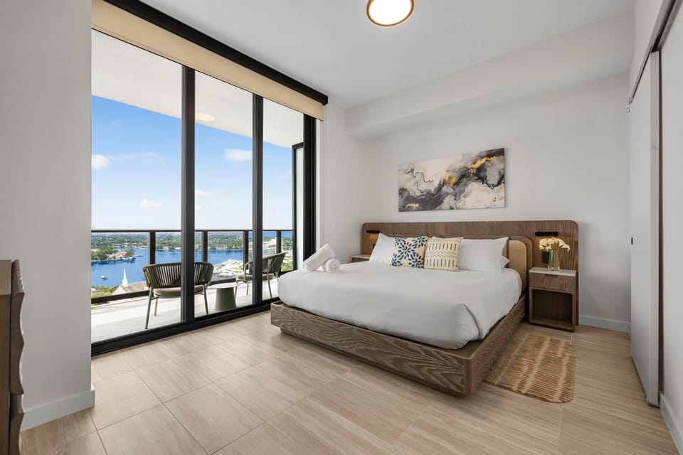 Bed, Balcony/Terrace, Bedroom