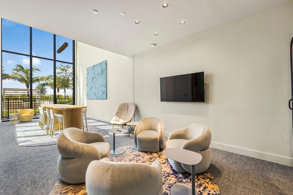 Property building, Communal lounge/ TV room, Seating area