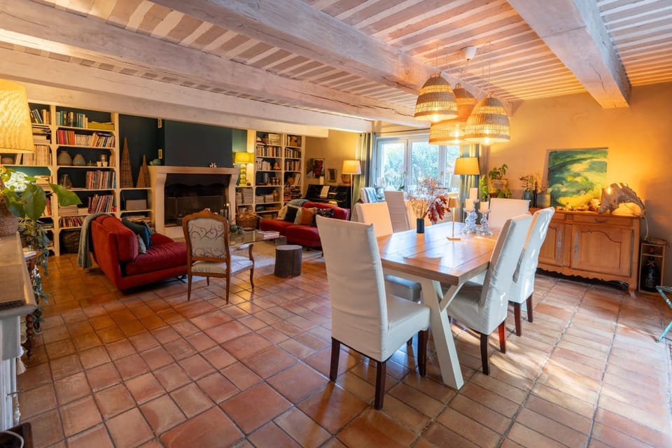Property building, Living room