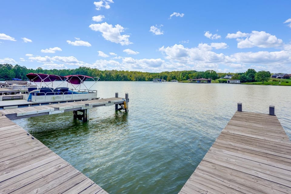 Lake Anna Retreat w/ Boat Slip | Sleeps 15 House in Lake Anna