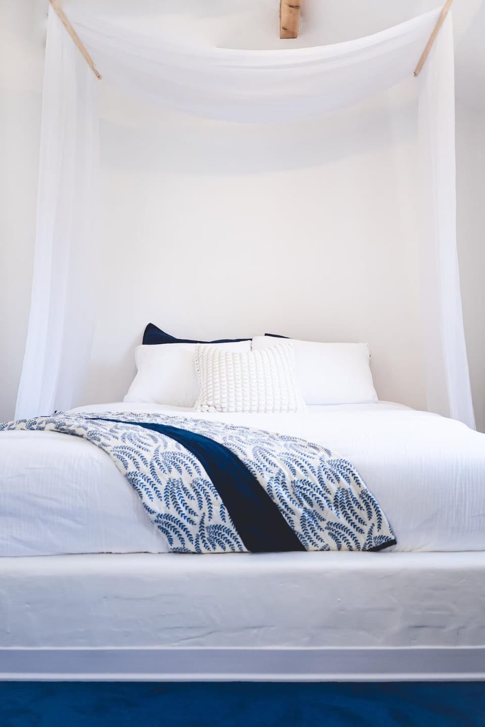 Oia Moon House in Wallonia, Belgium