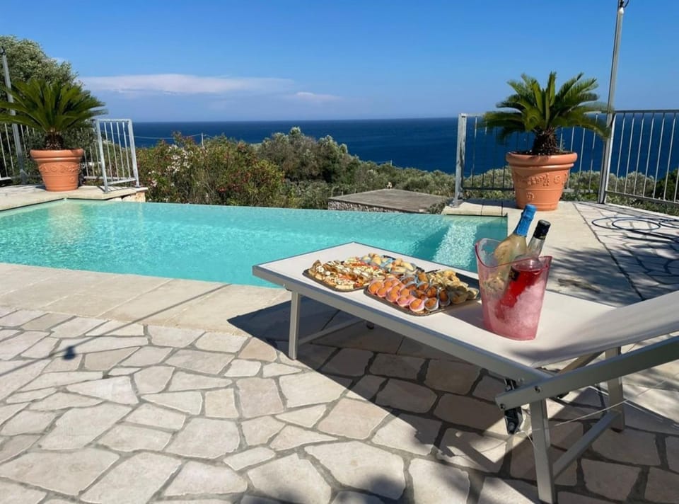 Day, Natural landscape, View (from property/room), Pool view, Sea view, Swimming pool, sunbed