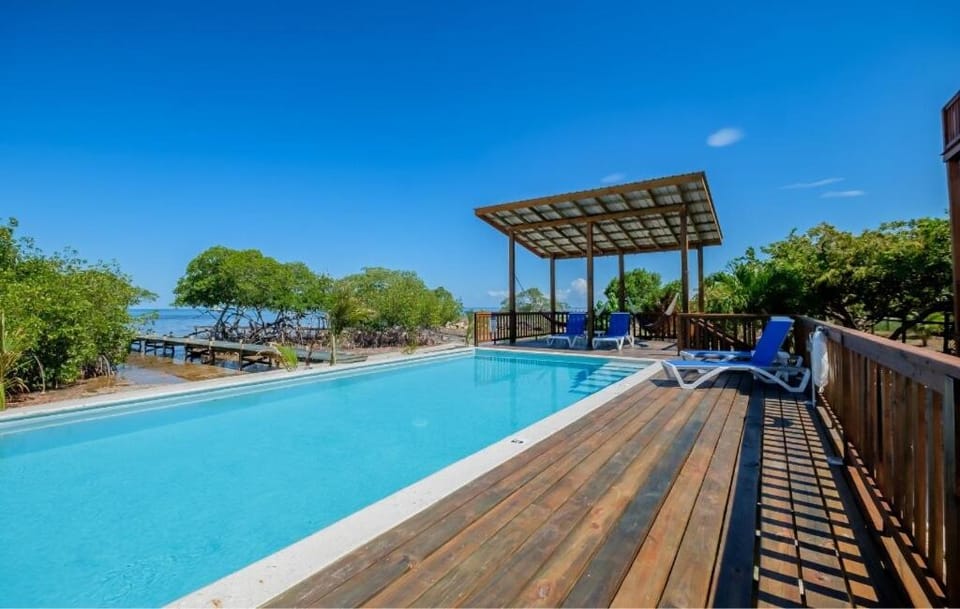 Swimming pool, sunbed