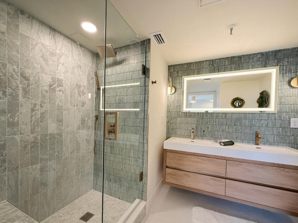 Bathroom, Bath