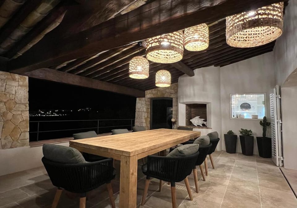 Soleada Sea view Heated pool Beaches Villa in Saint-Raphael