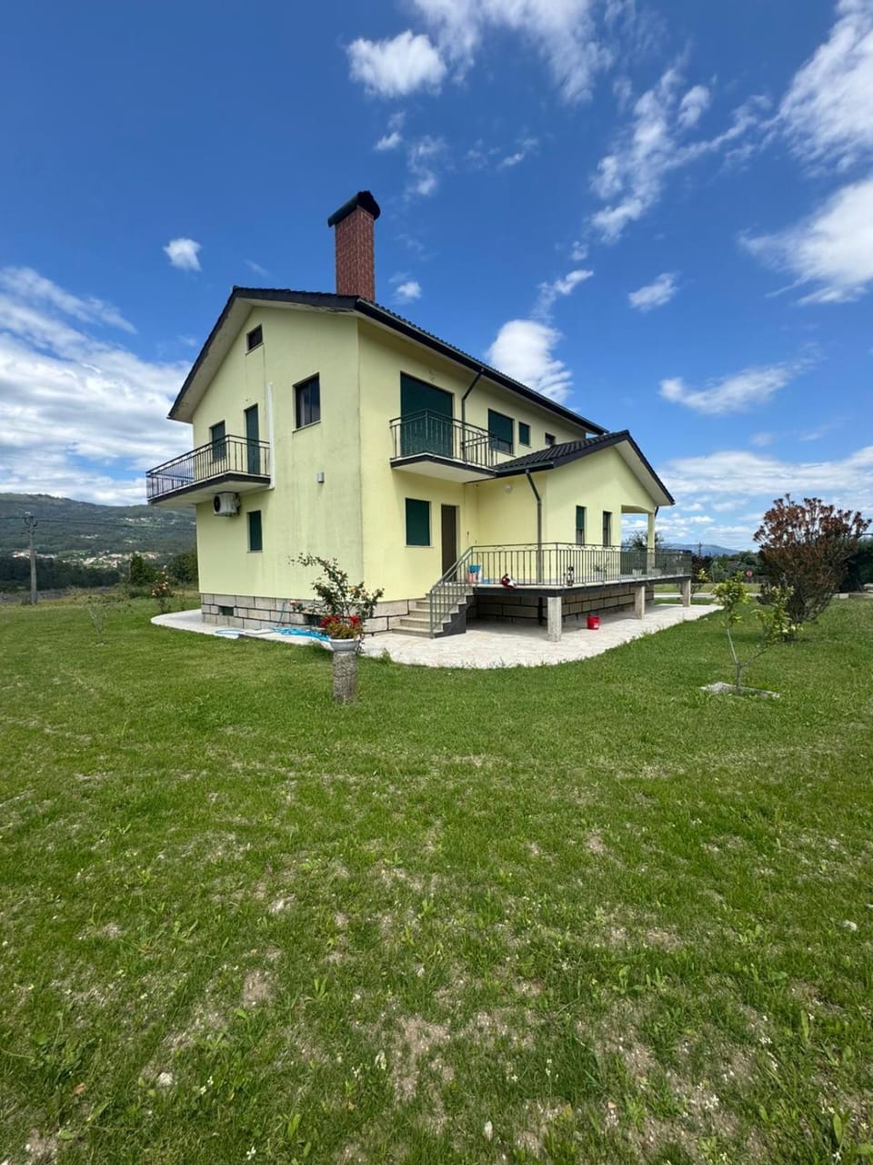 Property building, Natural landscape, Garden view