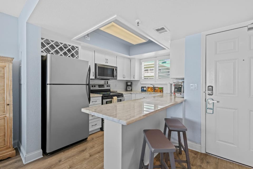 Kitchen or kitchenette, kitchen