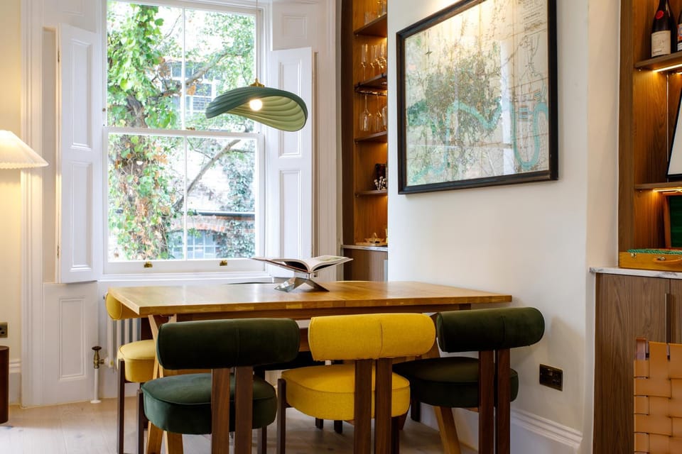 Seating area, Dining area