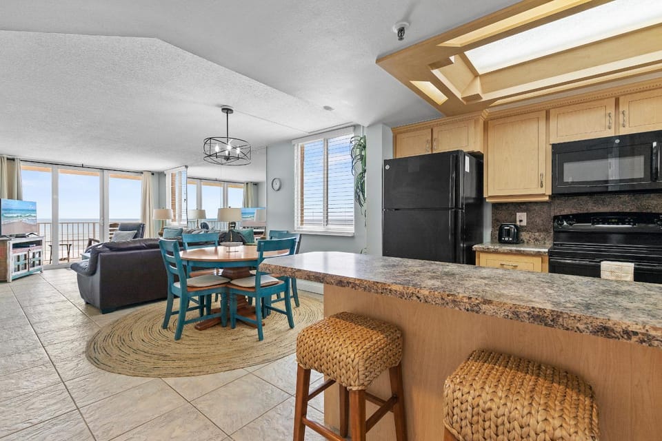 Kitchen or kitchenette, kitchen