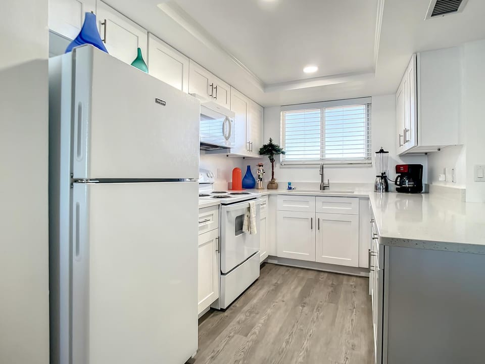 Coffee/tea facilities, Kitchen or kitchenette, kitchen
