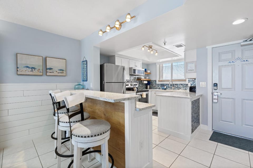 Kitchen or kitchenette, kitchen