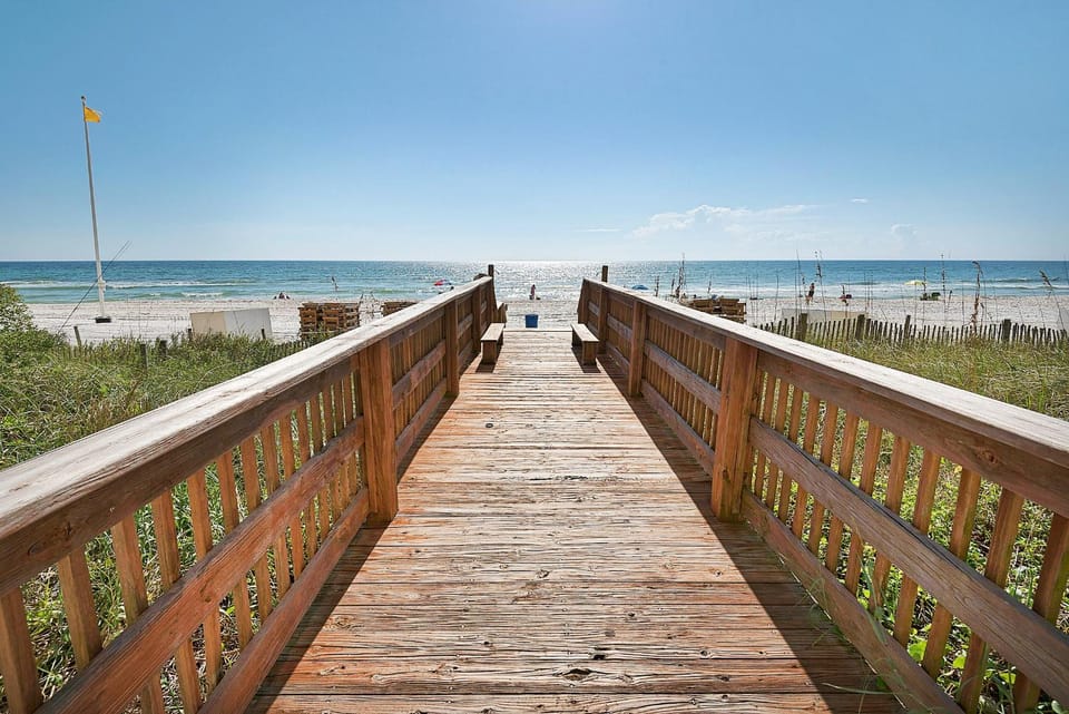 Celadon 2005 by Emerald Coast Retreats Apartment in Panama City Beach
