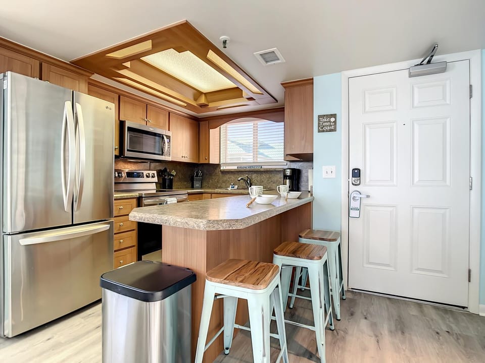Kitchen or kitchenette, kitchen