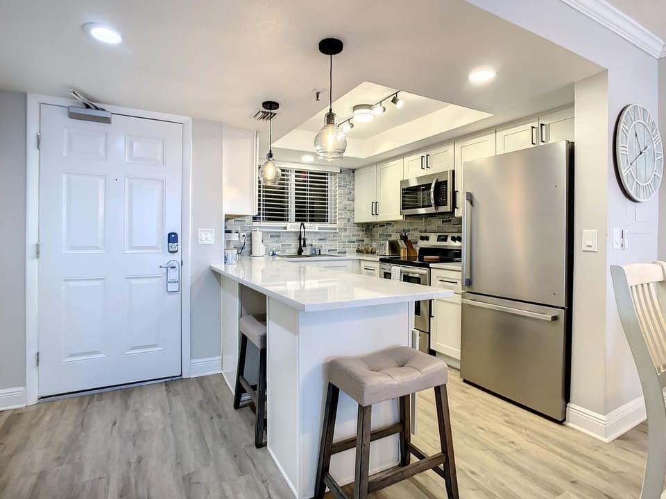 Kitchen or kitchenette, kitchen