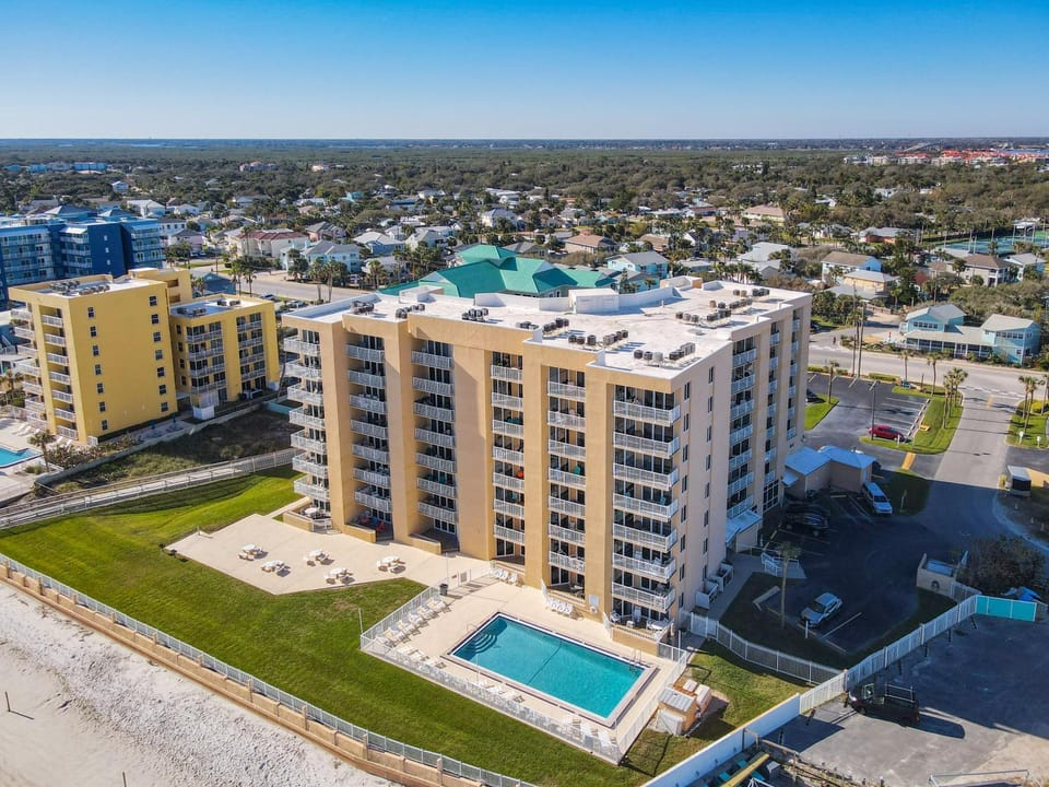 Property building, Day, Bird's eye view, Pool view