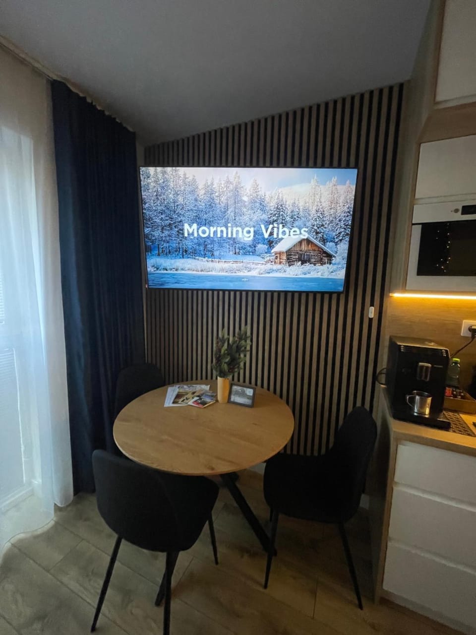 TV and multimedia, Dining area