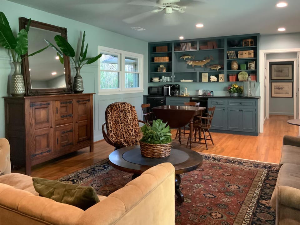 Kitchen or kitchenette, Living room, Dining area