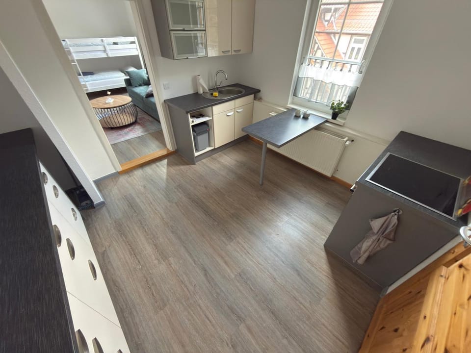 Dining area, pet friendly, stove